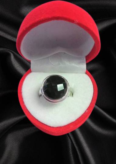 Round Faceated Onyx Ring